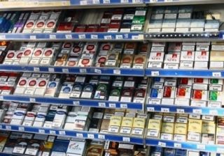 Decizie șocantă! Sa-r putea ca fumătorii să citească avertismentele anti-tutun direct de pe țigară